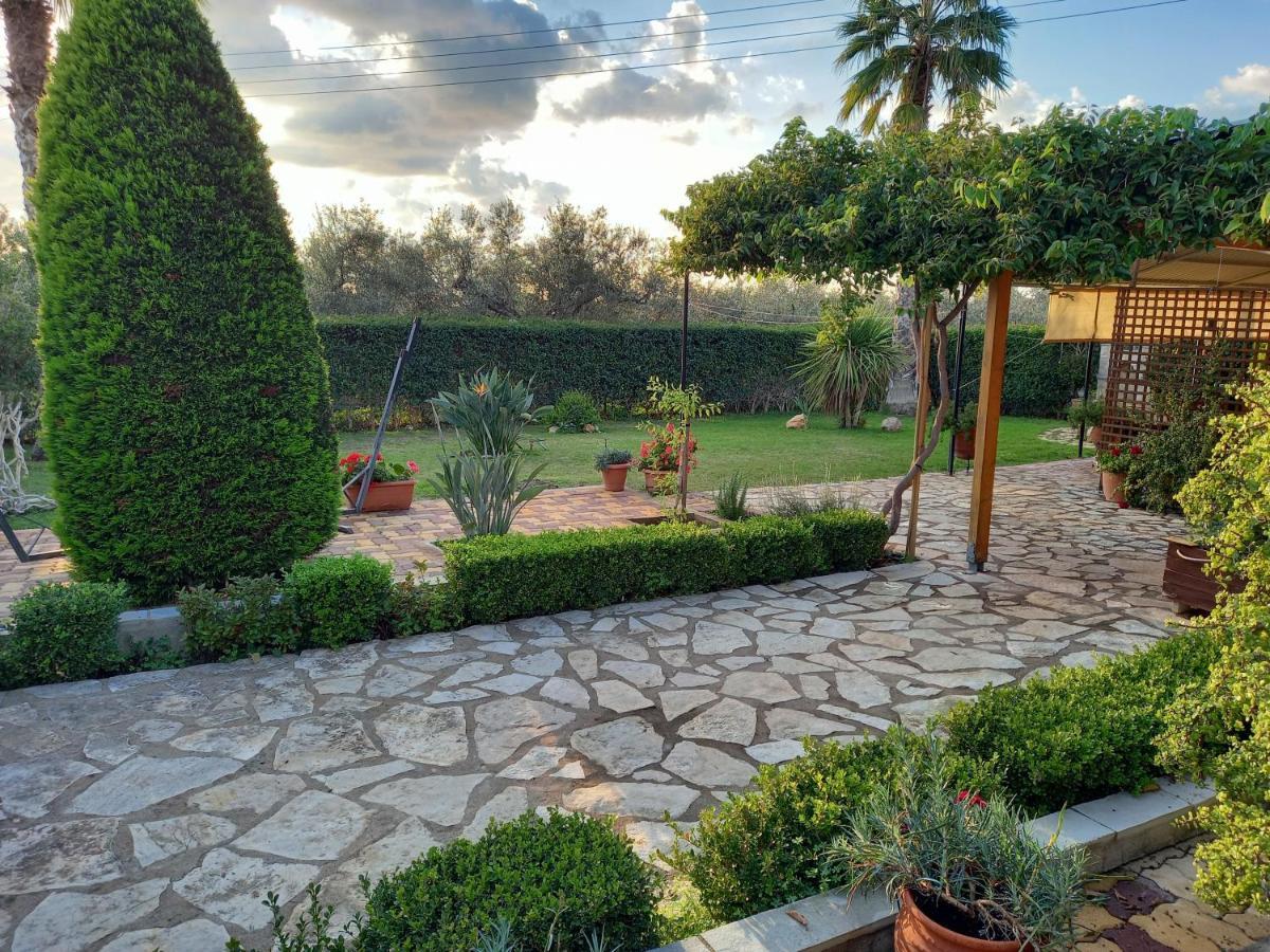 Вилла Olives House Vromonerion Экстерьер фото