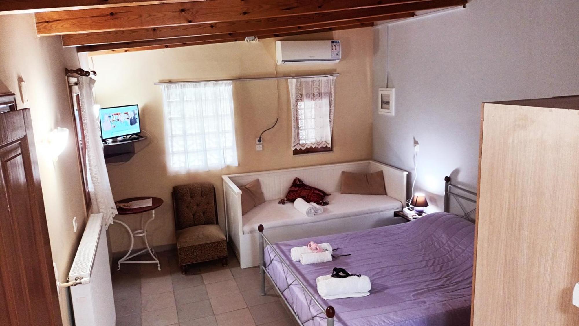 Вилла Olives House Vromonerion Экстерьер фото